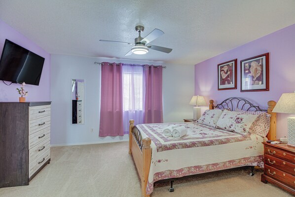 Apartment (3 Bedrooms) | Interior - Albuquerque Getaway Near Shopping & Fiesta Park! (Albuquerque)
