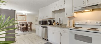 Quiet Vacation Rental in Peachtree City w/ Yard!