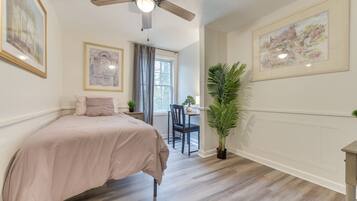 4 bedrooms, laptop workspace, iron/ironing board, bed sheets