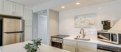 Apartment (0 Bedroom) | Interior