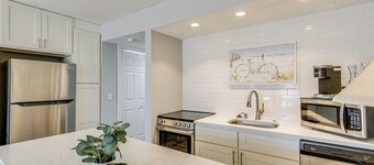 Hilton Head Island Studio w/ Patio: Walk to Beach!