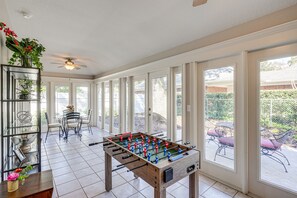 Game room - Family-friendly Lakeland Home w/ Patio + Yard! (Lakeland)