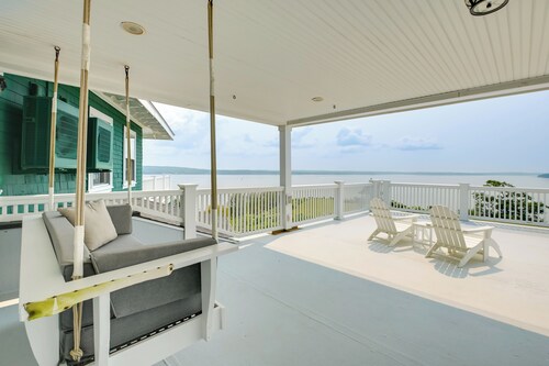 Elegant Oceanfront Maine Estate w/ Gazebo
