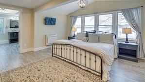 Villa (Multiple Bedrooms) | Interior - The Beachhouse Retreat w/ Prescot Bay Views! (Stockton Springs)