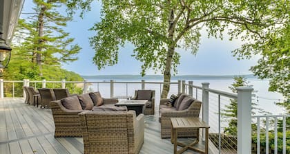 The Beachhouse Retreat w/ Prescot Bay Views!