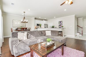 House (4 Bedrooms) | Interior