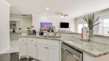 Nhà (4 Bedrooms) | Nội thất