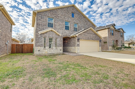 ํ์ฐ์ค (4 Bedrooms) | ๋ด๋ถ