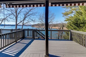 Apartment (2 Bedrooms) | Interior - Lakefront Townhome w/ Dock: 6 Mi to Blue Ridge! (Morganton)