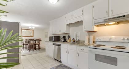 Quiet Vacation Rental in Peachtree City w/ Yard!