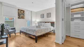 2 bedrooms, laptop workspace, iron/ironing board, free WiFi