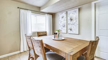 Apartemen (2 Bedrooms) | Interior