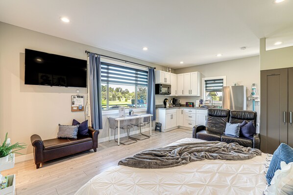 Apartment (0 Bedroom) | Front of property