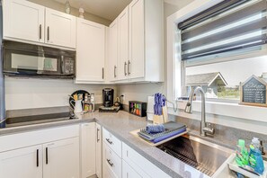 Apartment (0 Bedroom) | Interior