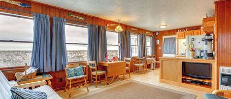 Casa (2 Bedrooms) | Interior