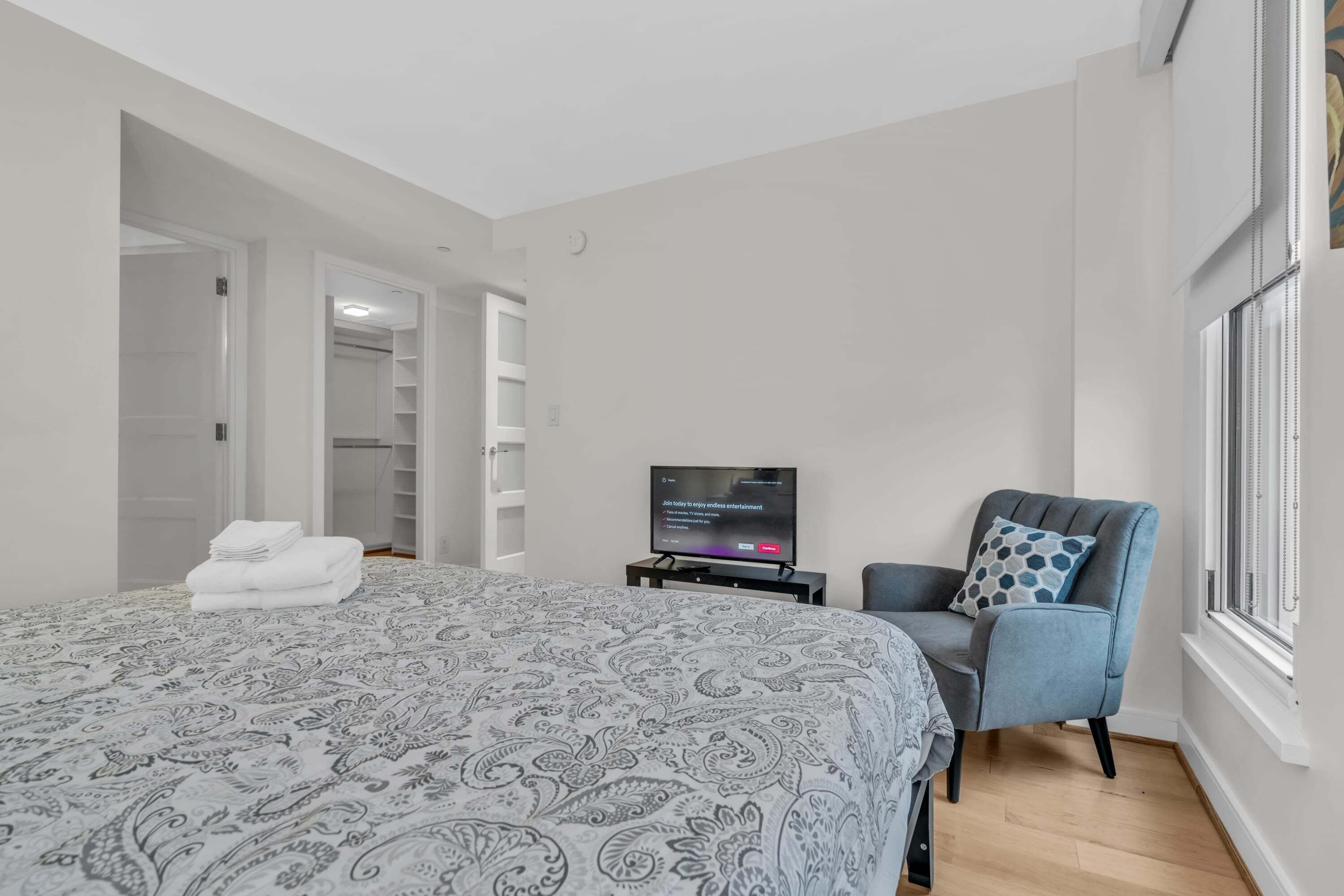 Apartment, 2 Bedrooms | 2 bedrooms, laptop workspace, iron/ironing board, free WiFi