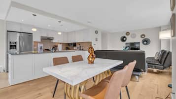 Apartment, 2 Bedrooms | Interior