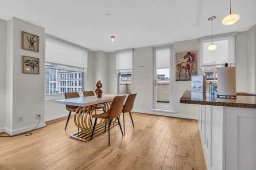 Centrally Located Furnished Apt In Penn Quarter 2 Bedroom Apts by RedAwning