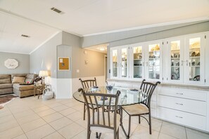 Casa (2 Bedrooms) | Interior