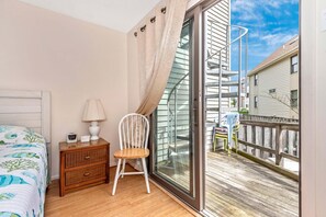 3 bedrooms, Internet - 10 Beach House, 17 Dickinson St., Unit 10, Dewey Beach, Delaware (Dewey Beach)