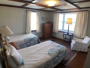 4 bedrooms, free WiFi - Pet Friendly Beach Cottage 301 Cedar (Lewes)