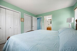 2 bedrooms, free WiFi - Dog friendly home close to Lewes Beach! 402 Cedar (Lewes)