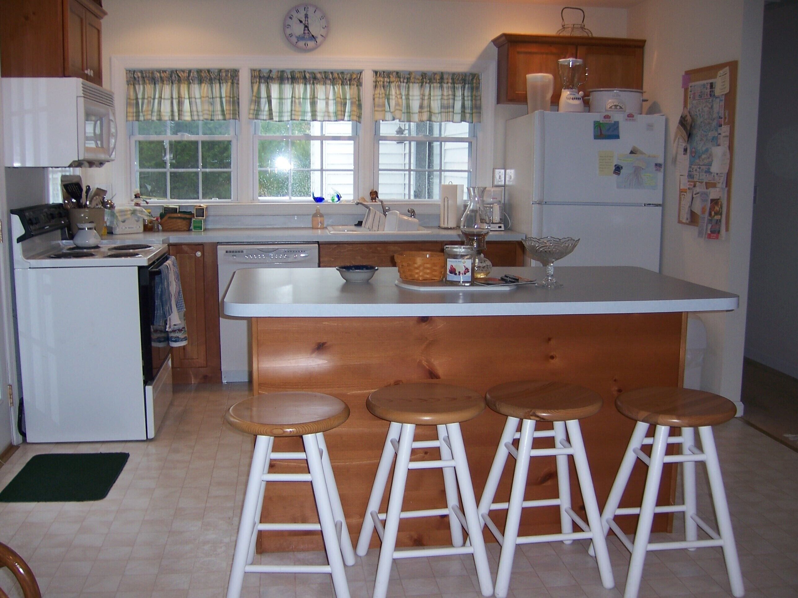 Microwave, dishwasher