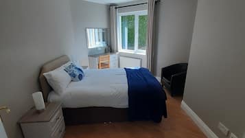 3 bedrooms, iron/ironing board, free WiFi, bed sheets