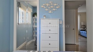 1 bedroom, WiFi - 24 Dickinson Avenue, 8A Dewey Villas, Dewey Beach, Delaware (Dewey Beach)