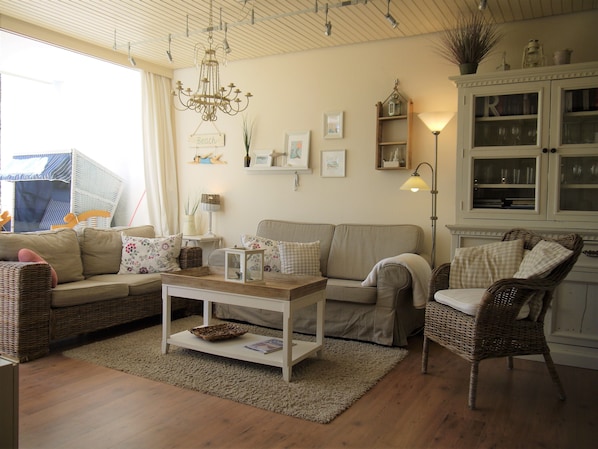 Smart TV, DVD player, books