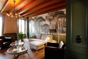 TV, fireplace - Les Logis D'aunis - L'intemporelle (Landrais)