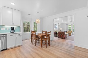 Interior - Pawleys Creekside - Creekfront, 3 Bedrooms (Pawleys Island)