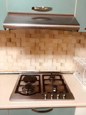 Shared kitchen facilities - ART Inn Hotel (Baku)