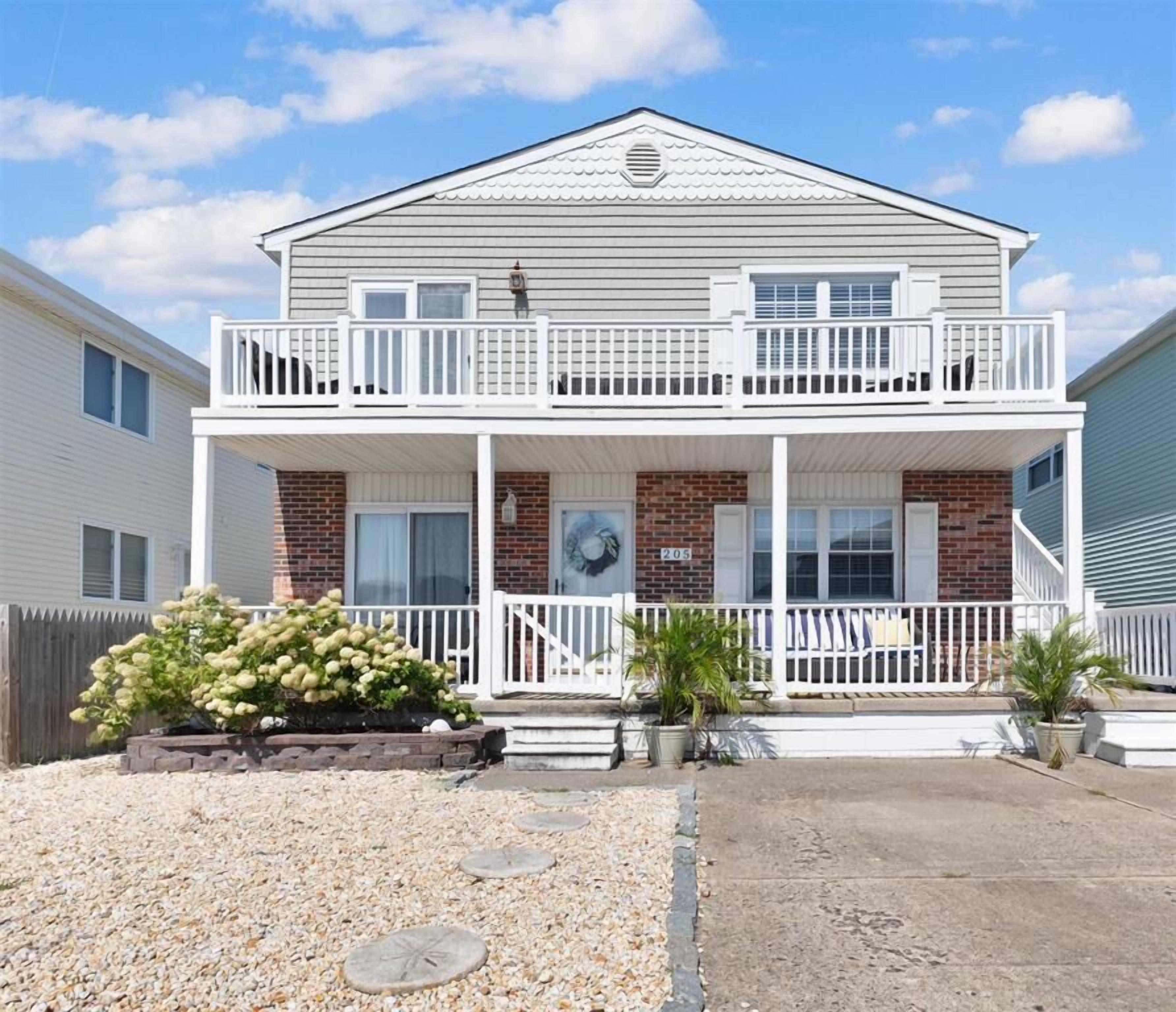 Beautiful Bayside Retreat Now Booking it's First Rental Season!