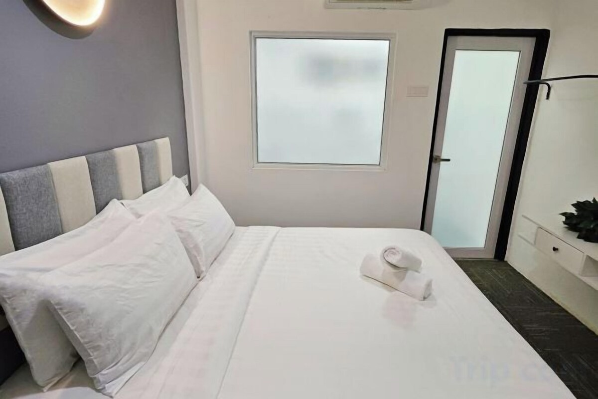 Desk, iron/ironing board (on request), WiFi (free), bed sheets