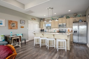 Fridge, microwave, dishwasher, coffee/tea maker - Sea Leggs - Beach Side- 3 Bedroom - 2 Bath- Sleeps 6 (Crystal Beach)