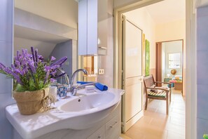 Standard Apartment, Multiple Bedrooms (Casa Lory 2 Cosy near the sea) | Bathroom - Casa Lory 2 near the sea (Nardò)
