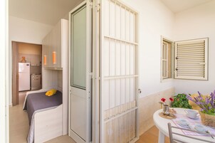 Apartamento standard, vários quartos (Casa Lory 2 Cosy near the sea) | 2 quartos, Wi-Fi de cortesia, roupa de cama