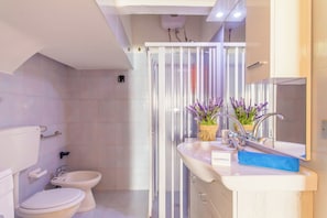 Standard-Apartment, Mehrere Schlafzimmer (Casa Lory 2 Cosy near the sea) | Badezimmer