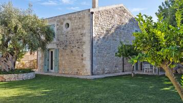Standard-Villa, Mehrere Schlafzimmer, Bergseite (Villa Pruno) | Aussenbereich