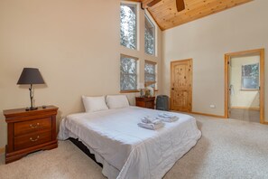 3 Schlafzimmer, Schreibtisch, WLAN, Bettwäsche