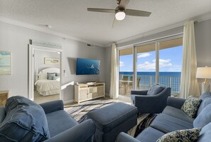 2 bedrooms, iron/ironing board, free WiFi, bed sheets - Emerald Isle 508 Oceanfront/Sleeps 6/High Clean Standards/Wifi/Beach Chairs (Panama City Beach)