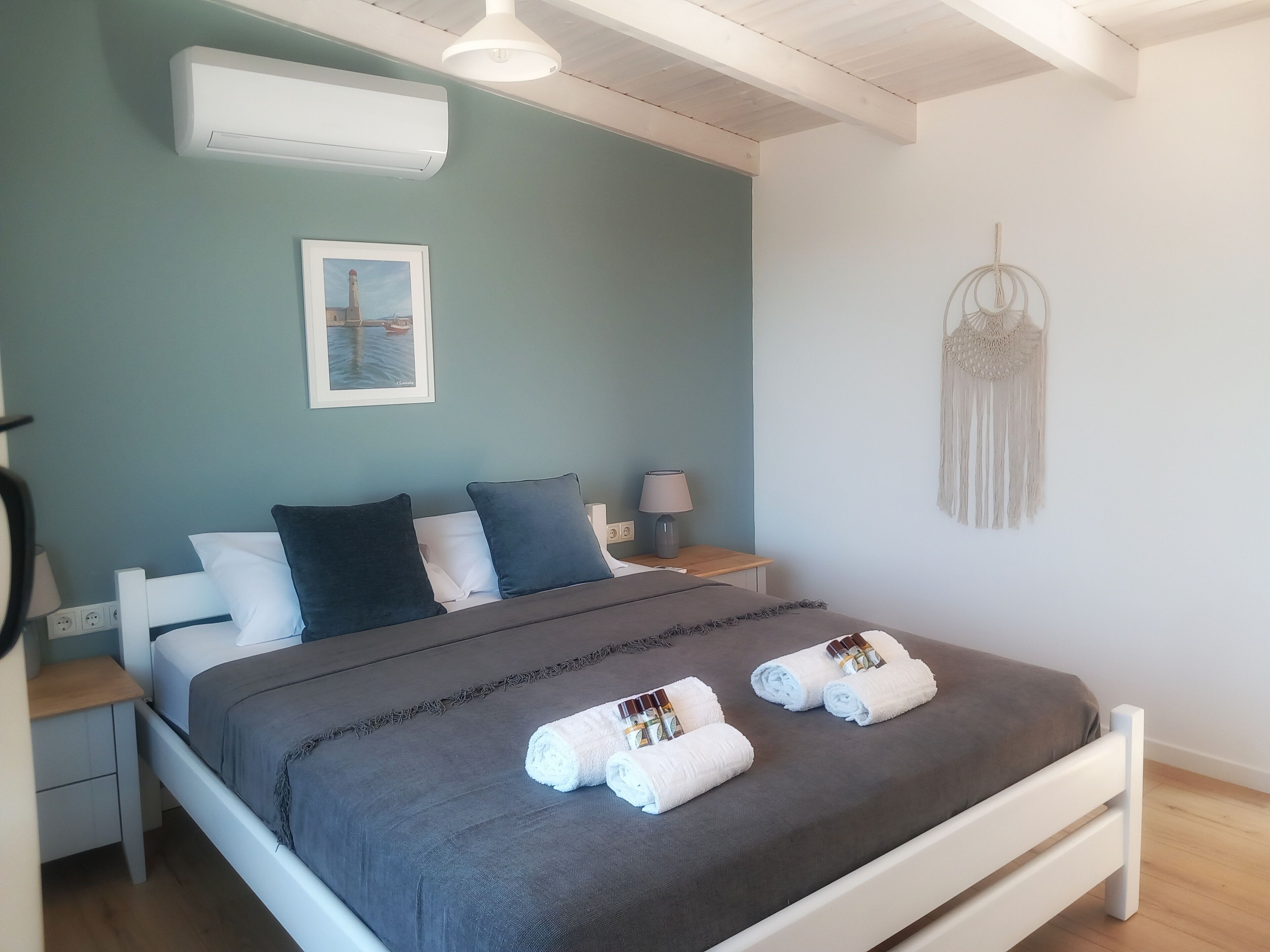 2 dormitorios, tabla de planchar con plancha, wifi y ropa de cama