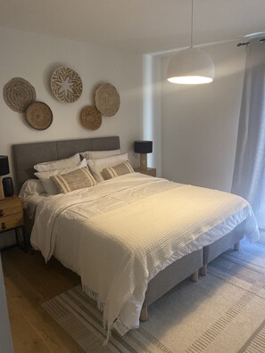 5 camere, ferro/asse da stiro, Wi-Fi, lenzuola