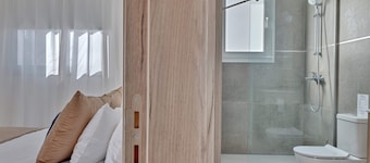 Phaedrus Living: Eolus Residences Aphrodite