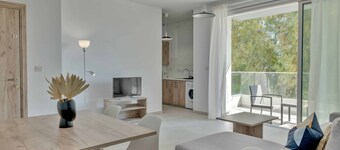Phaedrus Living: Eolus Residences Aphrodite
