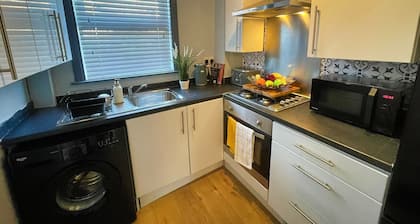 Spacious 3-Bedroom House with Parking
