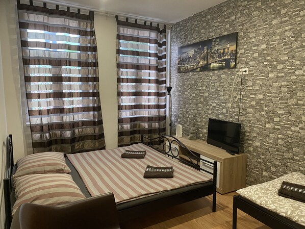 1 bedroom, iron/ironing board, WiFi, bed sheets - Family Apartment im Stadtzentrum am Park (Teplice)