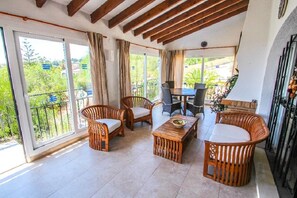 Outdoor dining - SAONA VILLAS (TS AN): villa for 6 people, private pool, wifi (Benissa)