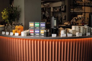 Tägliches inbegriffenes nach Wunsch zubereitetes Frühstück